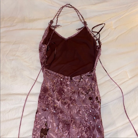 4 Dresses - Picture 8 of 12